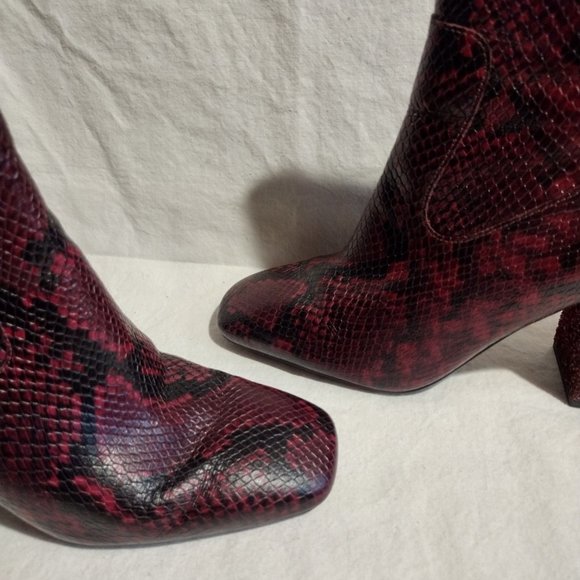 🌎 Michael Kors || 3.5" Marcella Leather Ankle Boot - Picture 5 of 15